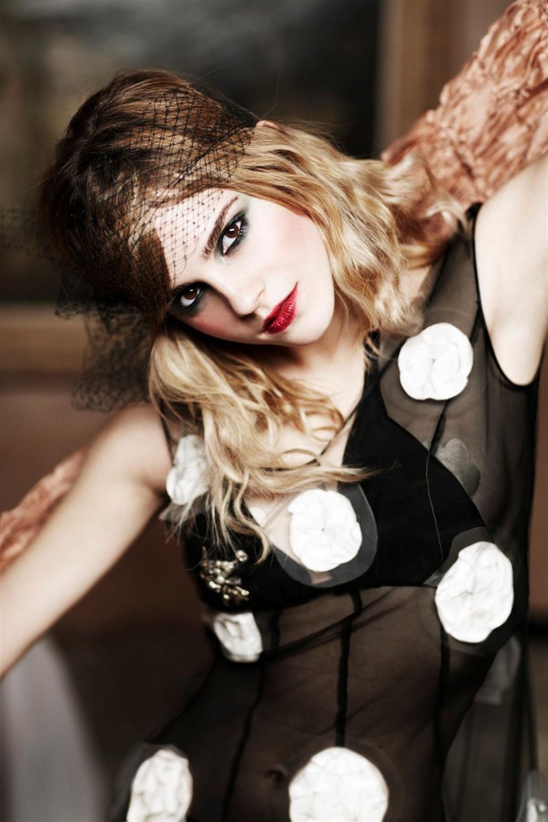 mwOBZWPl Emma Watson Nude New Photo Gallery 10.jpg